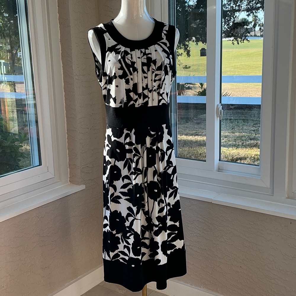 Jones New York Black & White Floral Midi Dress